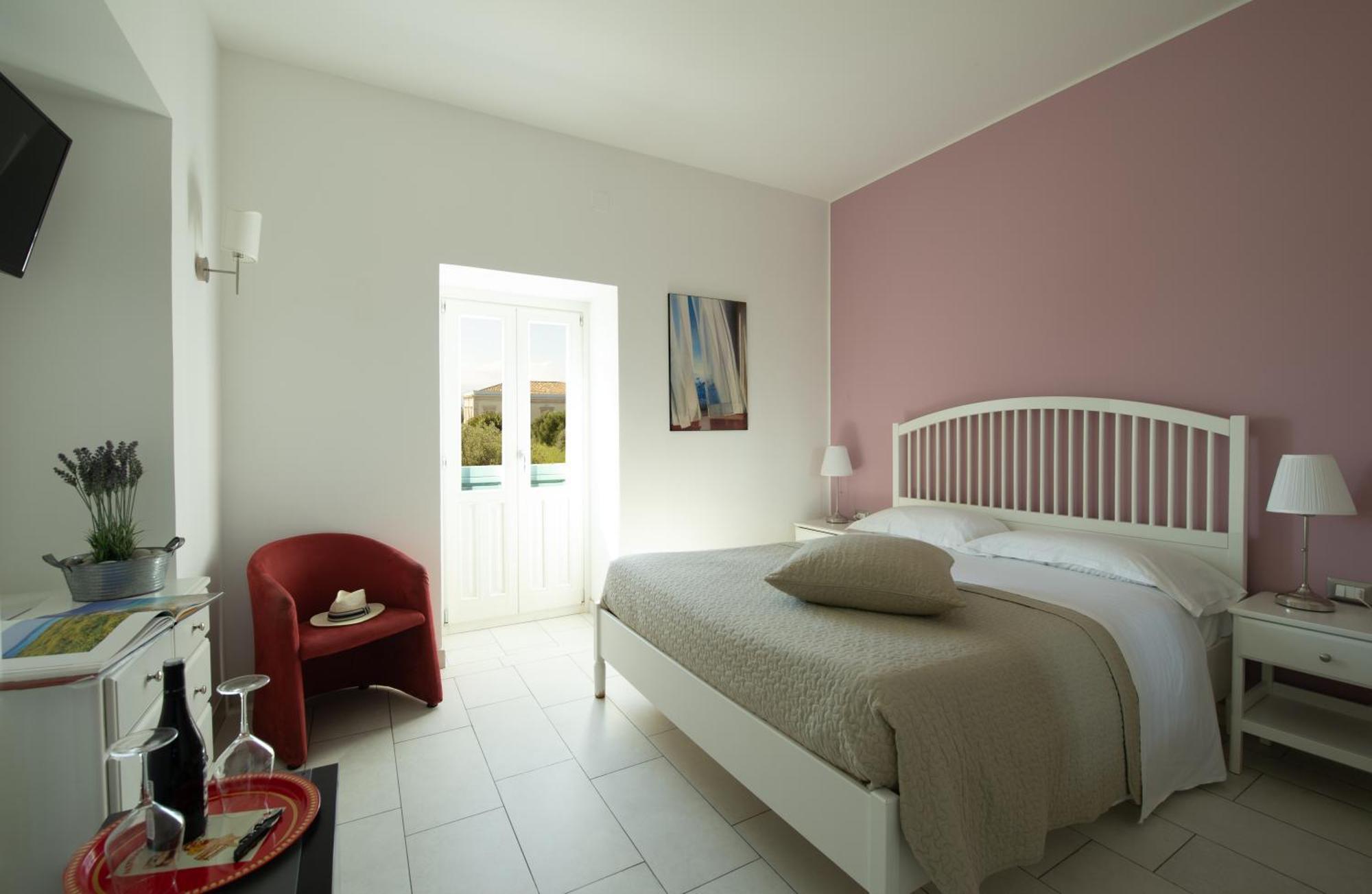 Isola Charm B&B - A Historic Villa Near Punta Del Pero Beach Syrakusa Exteriör bild